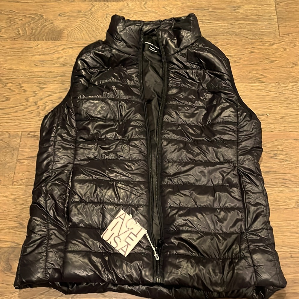 New w/tags ultra thin and slimming down vest